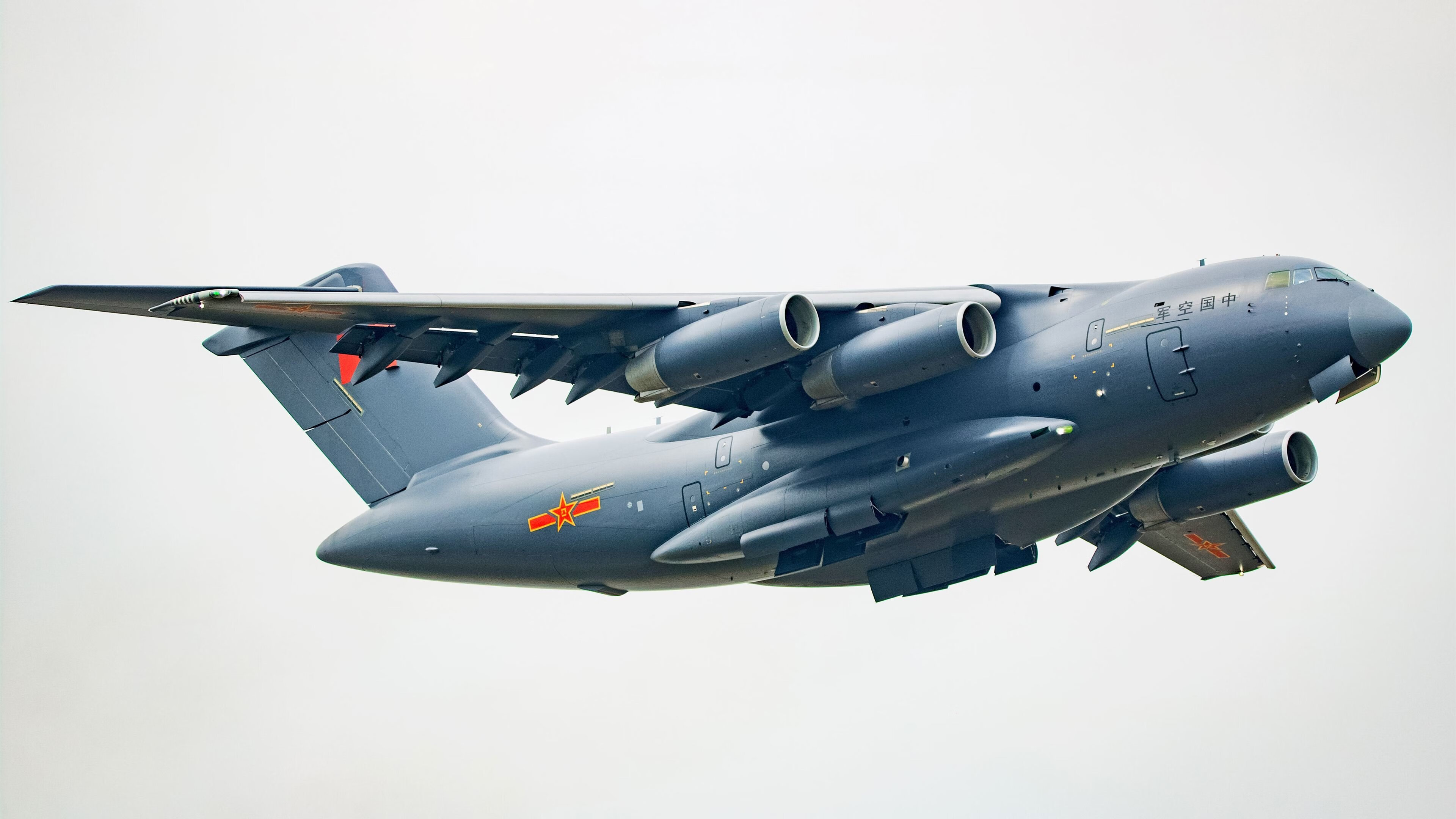 _老鹰队快攻犀利,赢得关键比赛_,老鹰队打法