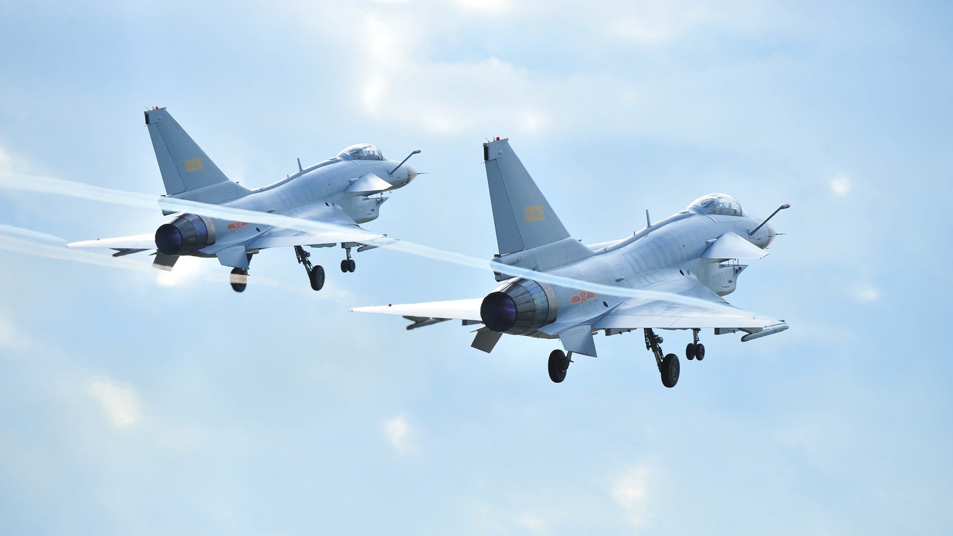 热火全队拼搏赢下季后赛关键战，热火队的比赛