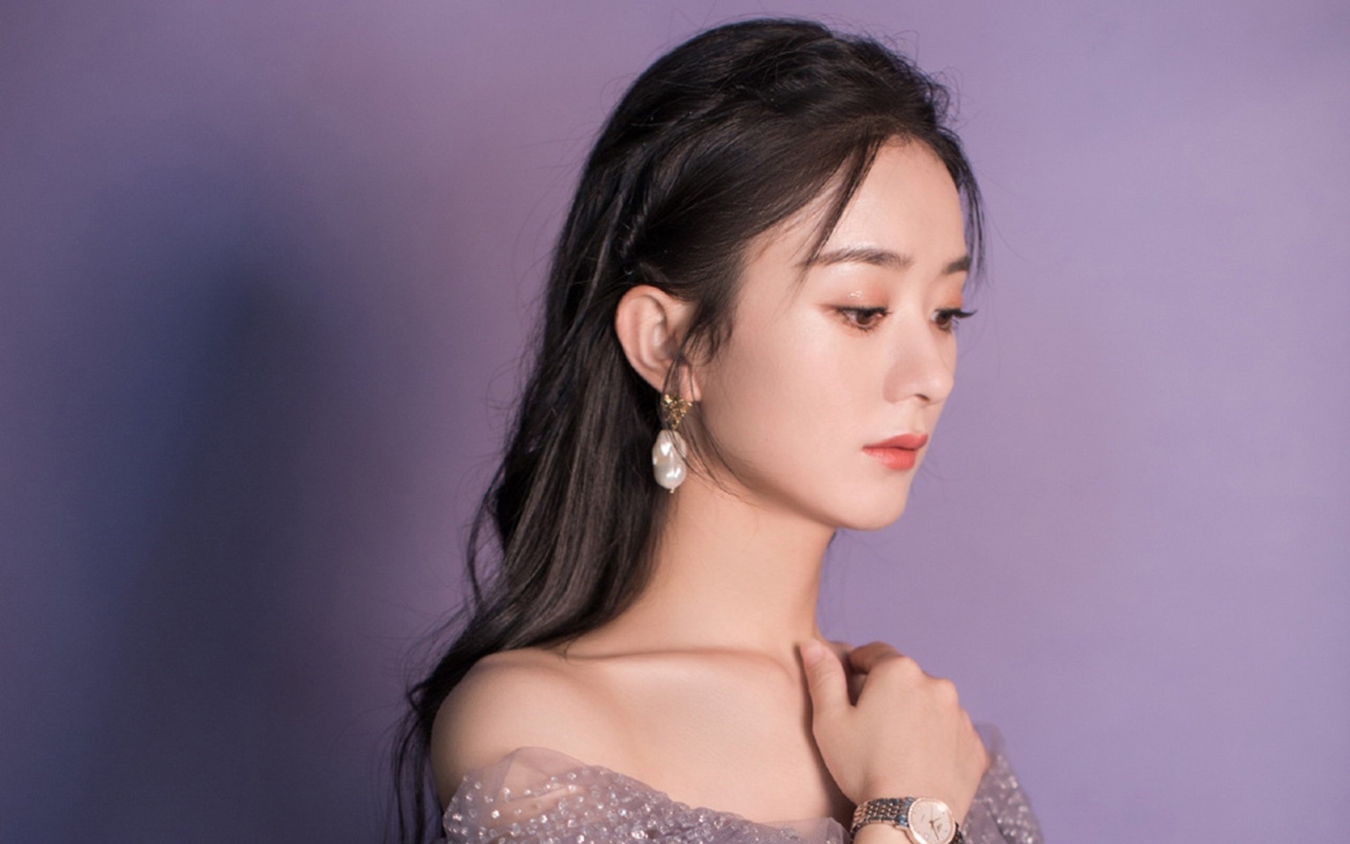 阿尔特塔在比赛中灵活调整阵型，应对不同对手，阿尔特塔退役